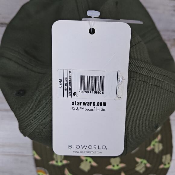 STAR WARS Officially Licensed Mandalorian Baby Yoda Snapback Hat Cap UNISEX NWT - Picture 6 of 6